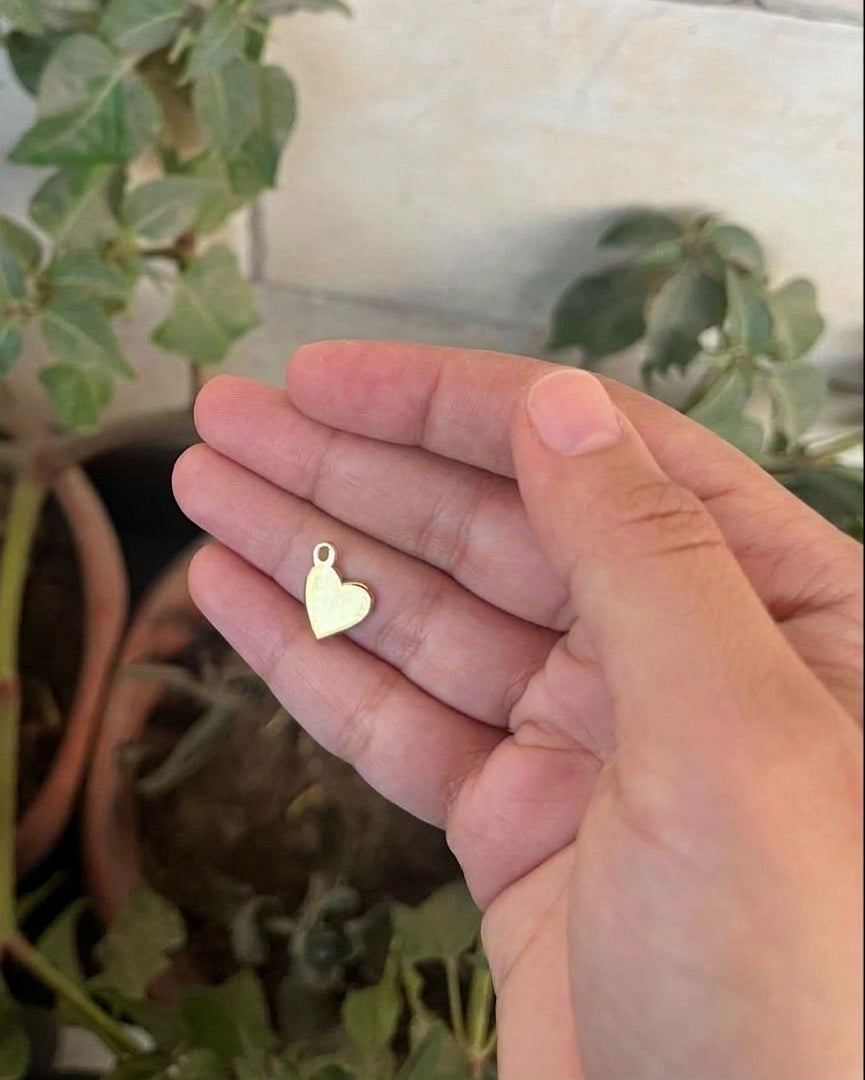 Gold Plated - Lifestyle
