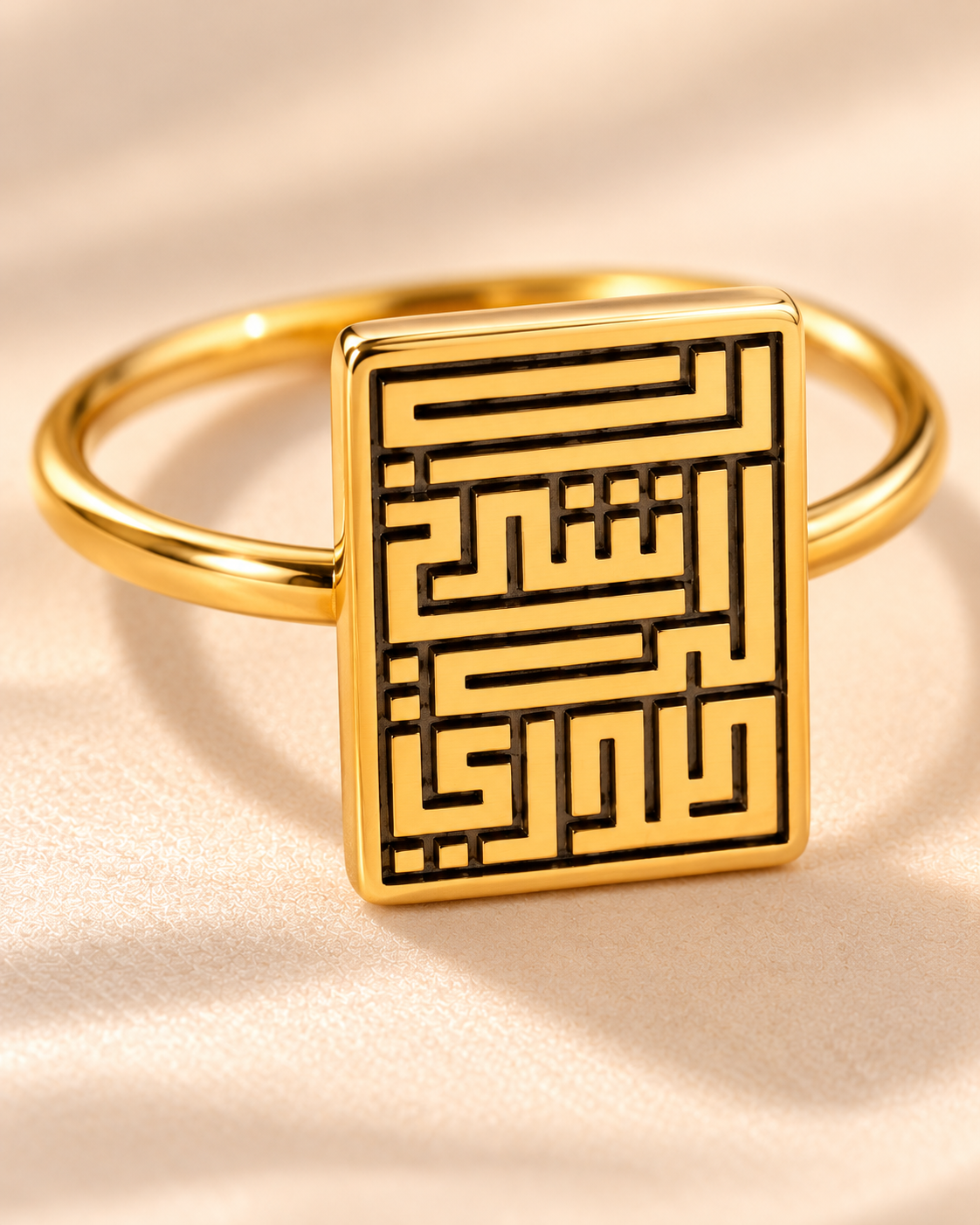 Gold Plated - Detail
