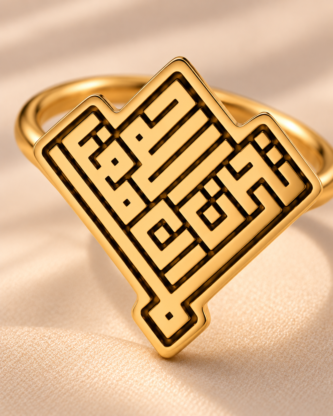 Gold Plated - Detail
