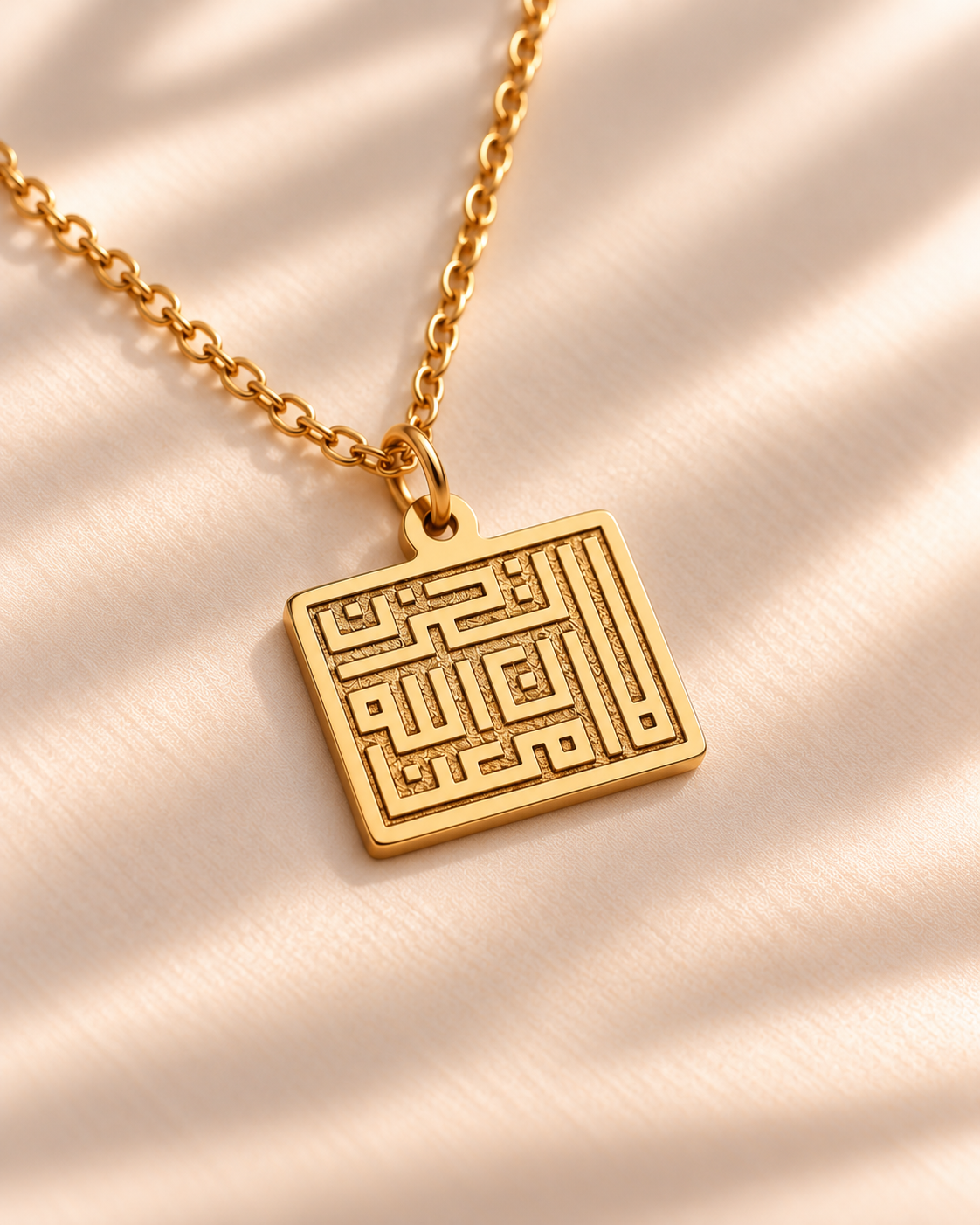 Gold Plated - Detail

