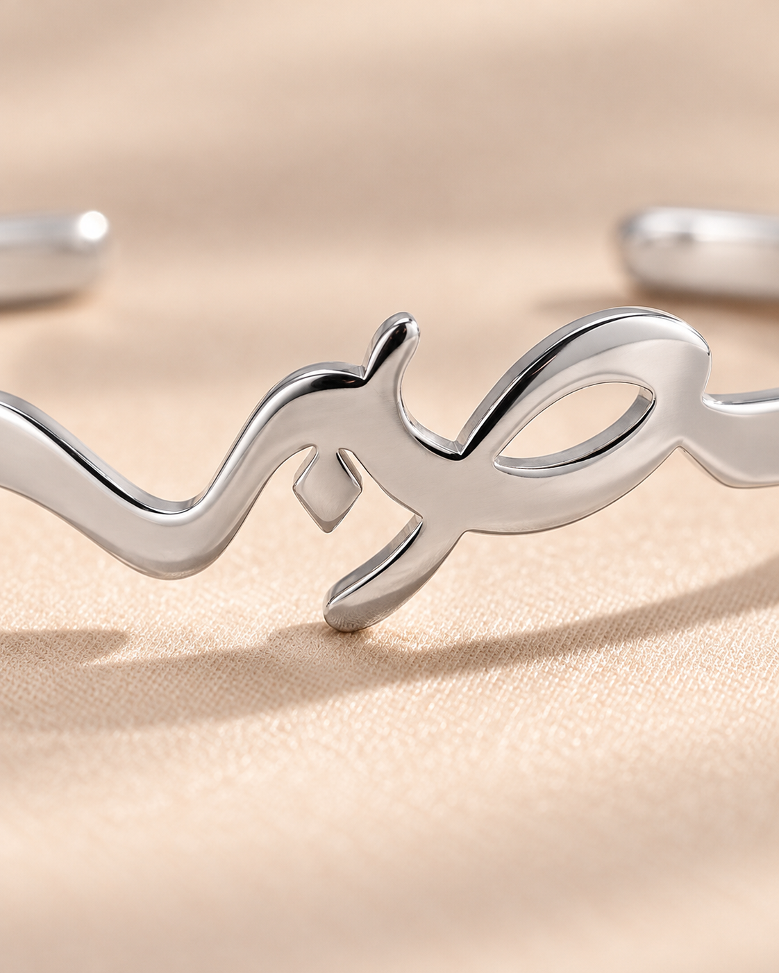 Silver Plated - Detail
