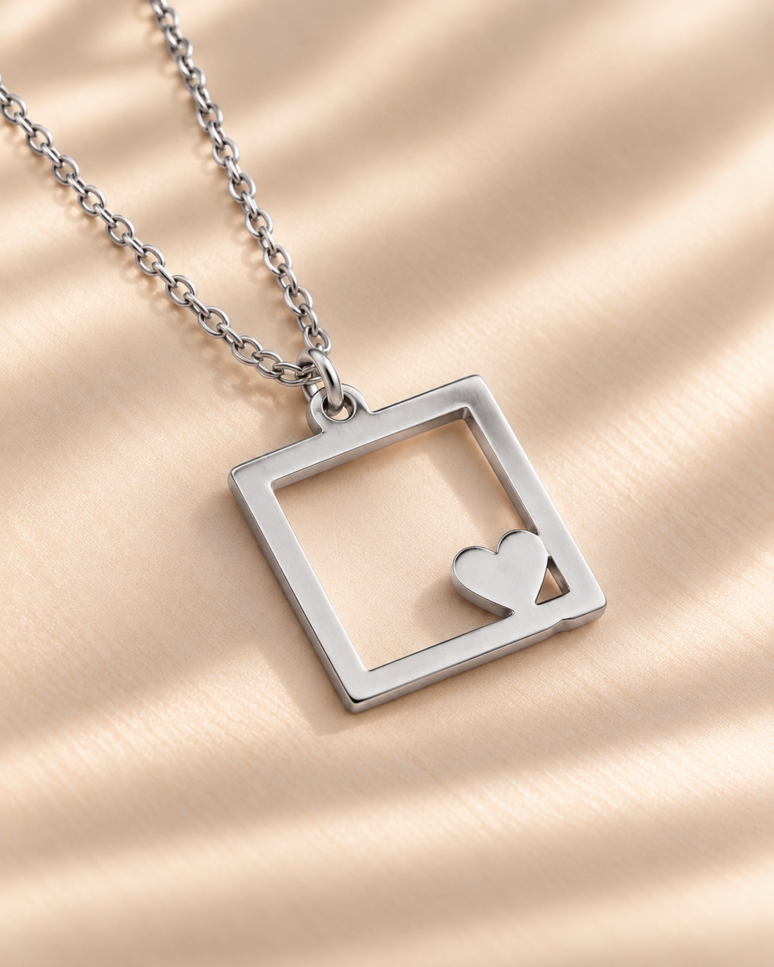 Silver Plated - Detail

