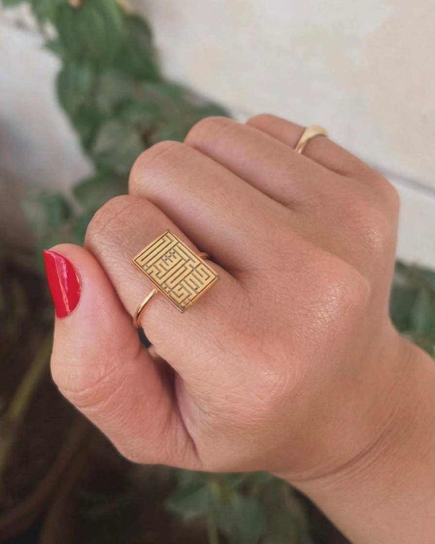 Gold Plated - Lifestyle
